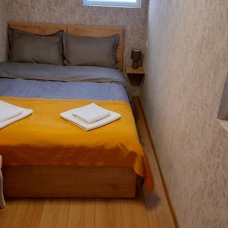 Yellow Apartment Tbiliszi Kültér fotó