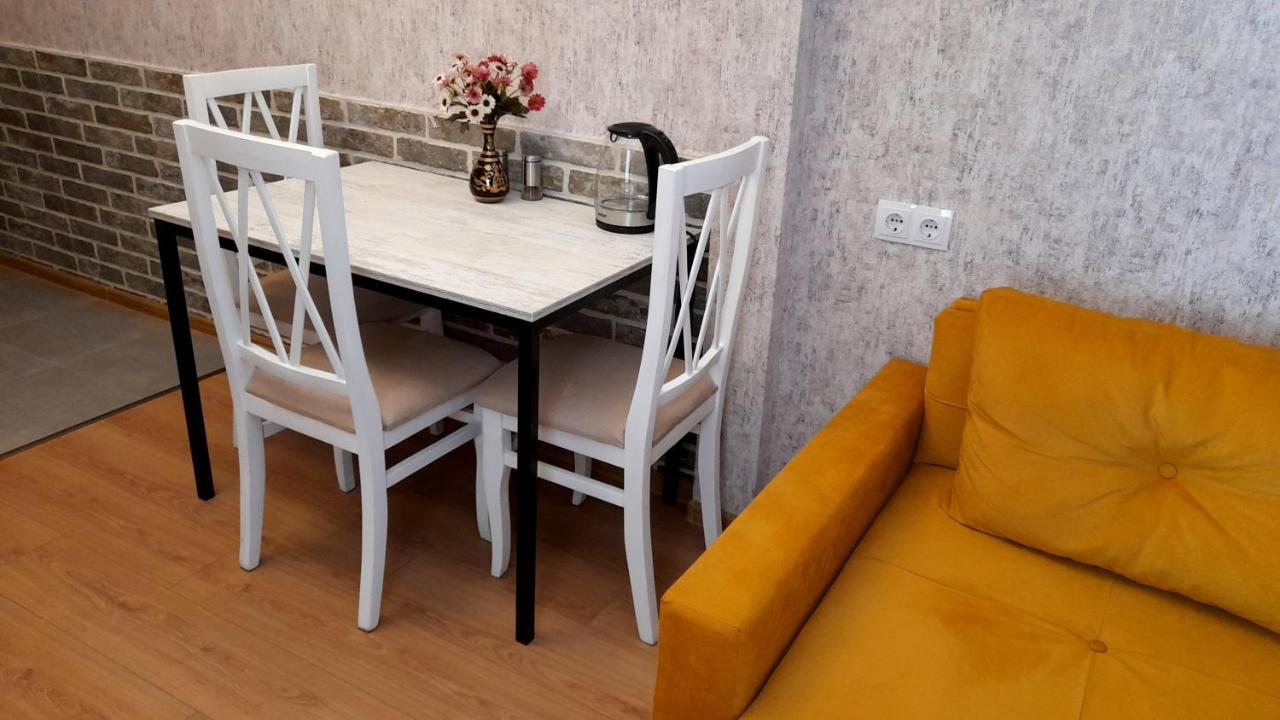 Yellow Apartment Tbiliszi Kültér fotó